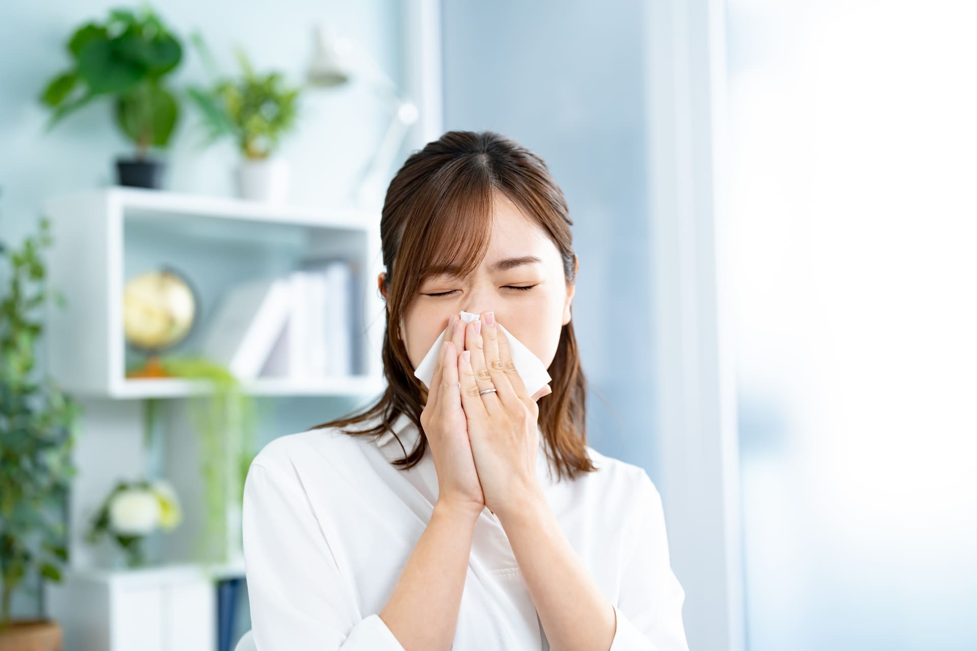 スギ花粉の季節を乗り切る！対策と症状緩和法
